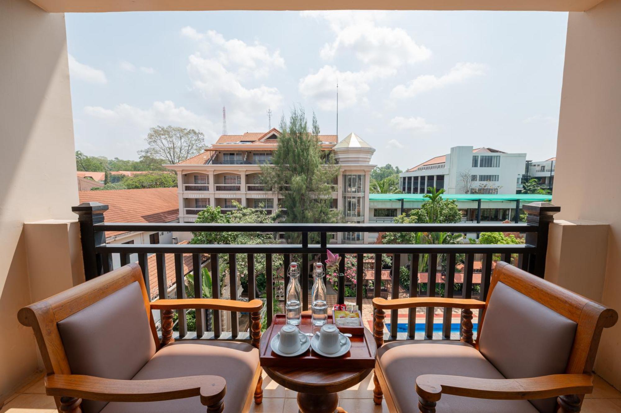 Hotel Somadevi Angkor Premium Ciudad de Siem Riep Exterior foto