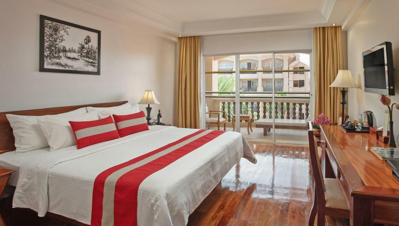 Hotel Somadevi Angkor Premium Ciudad de Siem Riep Exterior foto