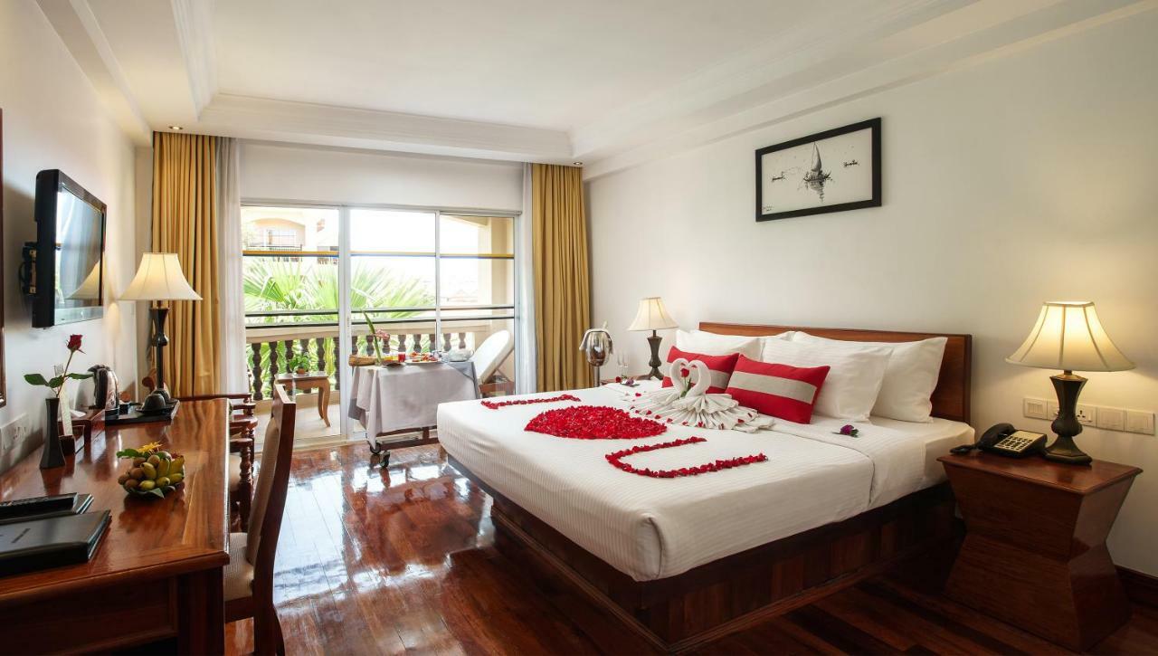 Hotel Somadevi Angkor Premium Ciudad de Siem Riep Exterior foto